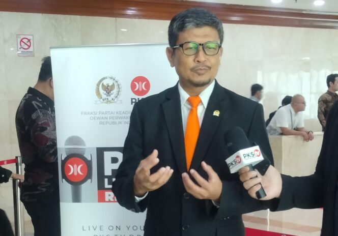 
					Anggota Komisi XI DPR RI, Amin Ak