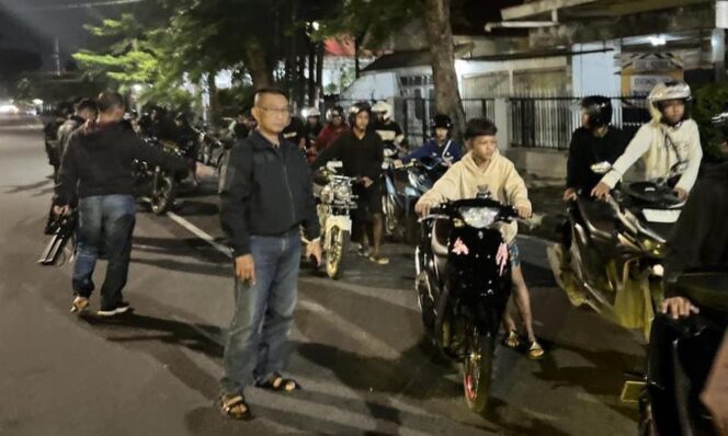 
					Polrestabes Semarang Amankan Puluhan Pelaku Balap Liar di Semarang Selatan