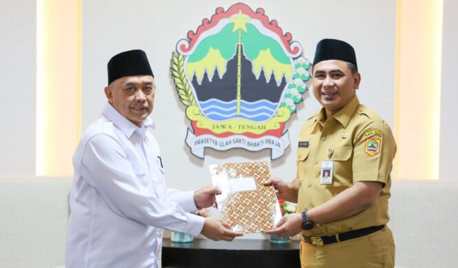
					Kuota Haji Jawa Tengah 2026 Bertambah Jadi 34.122 Jemaah, Wagub Taj Yasin Dorong Peningkatan Layanan