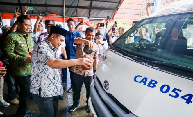 
					Layanan Bus DAMRI Resmi Hadir di Karimunjawa, Akses Transportasi Kepulauan Kian Terbuka