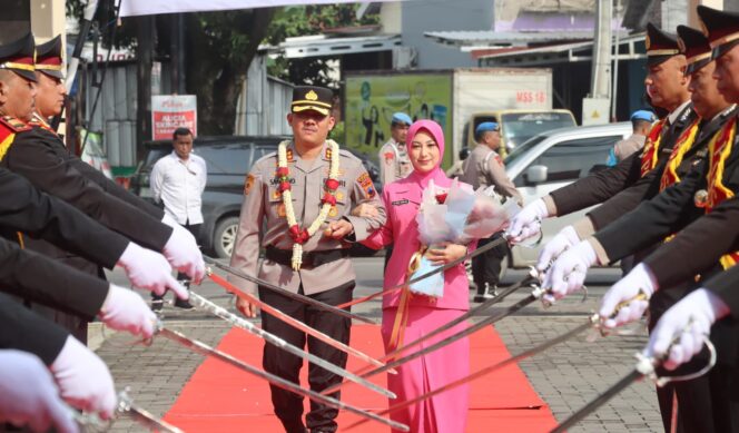 
					Tongkat Komando Resmi Beralih, AKBP Samelino Resmi Jabat Kapolres Demak