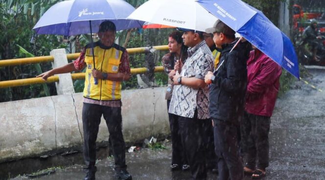 
					Gus Yasin Dorong Rekayasa Cuaca untuk Percepat Penanganan Banjir di Kudus, Pati, dan Jepara