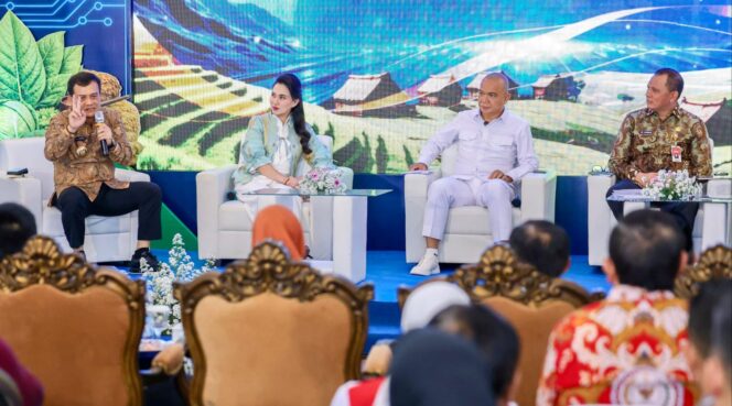 
					Gubernur Ahmad Luthfi Tekankan Peran Strategis Desa dalam Pembangunan Nasional