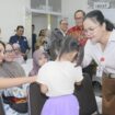 Wali Kota Semarang, Agustina Wilujeng menyapa warga di sentra pelayanan kesehatan dalam peringatan HUT ke-1 RSUD Mijen | dok humas Pemkot.