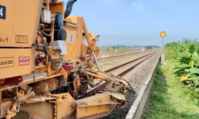 
					Jalur KA Kalibodri–Kaliwungu Kembali Beroperasi Normal, Perjalanan Kereta Berangsur Pulih