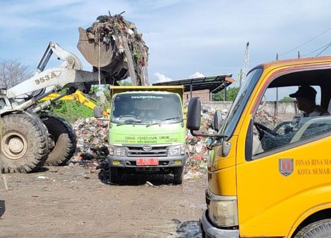 
					Gotong Royong Lintas OPD, Pemkot Semarang Angkut 145 Ritasi Sampah dari TPS Muktiharjo Kidul