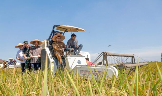 
					Ancaman Sanksi hingga Pembebasan PBB, Cara Pemprov Jateng Amankan Lahan Sawah Demi Swasembada Pangan 2026