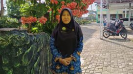 Kepala SMPN 2 Dukuhwaru, Umi Chasanah, S.pd, M.Pd,