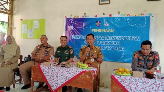 
					Polsek Talang Laksanakan Pembinaan Guru dan Tenaga Kependidikan, Tekankan Pencegahan Kekerasan dan Bullying