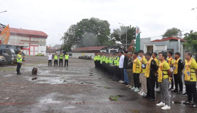 
					Kapolres Demak Pimpin Langsung Pengamanan Laga PSD Demak vs Persibat di Stadion Sultan Fatah