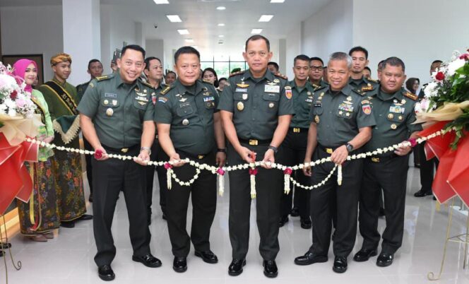 
					Pangdam IV/Diponegoro Tinjau dan Resmikan Paviliun Diponegoro RS Bhakti Wira Tamtama