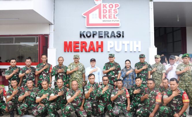 
					Pangdam IV/Diponegoro Dampingi Menko Pangan Tinjau Koperasi Merah Putih di Sampangan