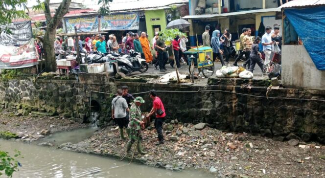 
					Kurangi Ancaman Banjir, Pemkot Semarang Intensifkan Kerja Bakti Bersih Sungai