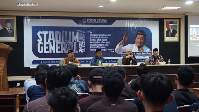 
					Dari Pra-Modern ke Modern: Pesan Kritis Dr. Hamim Ilyas di Studium General Pondok Shabran UMS