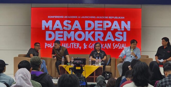 
					Bivitri Susanti dan Zainal Arifin Mochtar Soroti Akar Historis Masalah Polisi dan Militer di Ruang Sipil