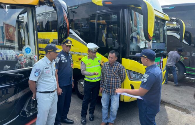 
					Satlantas Polres Demak Laksanakan Ramp Check Angkutan Umum dalam Operasi Keselamatan Candi 2026