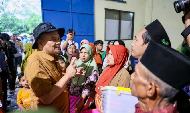 
					Temui Warga Terdampak Tanah Gerak di Tegal, Gubernur Jateng Dorong Percepatan Hunian Sementara