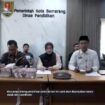 Plt Kepala Disdik Kota Semarang, Joko Hartono, S.STP, M.Si saat memberikan sambutan sosialisasi pra SPMB 2026 | gambar: tangkapan layar YouTube.
