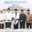 Menag Prof Dr KH Nasaruddin Umar, MA bersama jajaran Kemenag Demak dan Pengurus Futuhiyah Demak | sumber Kemenag Demak.