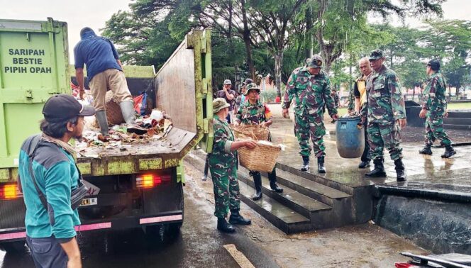 
					TNI-Polri dan Pemkab Brebes Bersatu dalam Karya Bhakti Gerakan Indonesia Asri