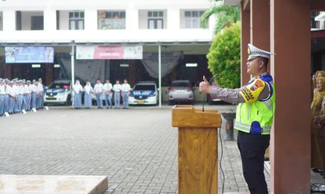 
					Satlantas Polres Brebes Tanamkan Budaya Tertib Lalu Lintas Melalui Program Police Go To School