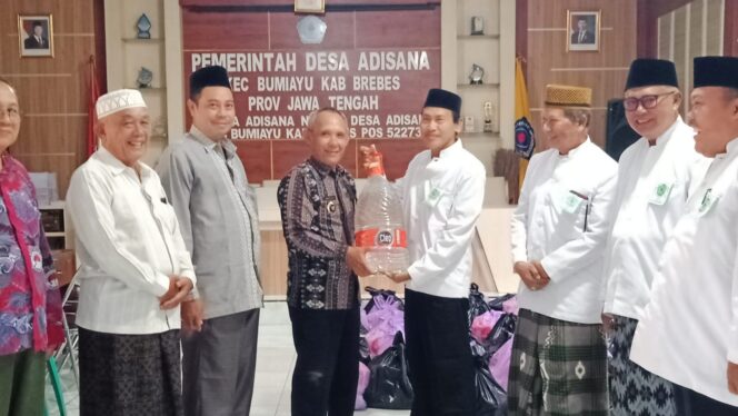 
					MUI Kecamatan Bumiayu Salurkan Bantuan untuk Korban Banjir di Desa Adisana Brebes