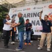 Sandra, salah satu dari ribuan peserta Fun Walk IKA Undip 2026 yang mendapat hadiah utama berupa motor listrik | foto: Wahyu Hamijaya.