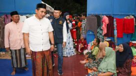 Wakil Gubenur Jateng, Tak Yasin Tinjau Terdampak Bencana Tanah Bergerak di Padasari, Selasa (17/02). (Foto: Humas Pemkab Tegal)