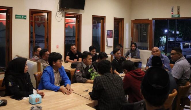 
					Kapolres Kendal Ngopi Bareng BEM dan OKP, Bahas Keamanan hingga Isu Lokal