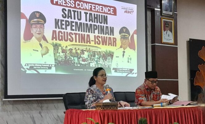 
					Wali Kota Semarang, Agustina Wilujeng saat pembukaan acara satu tahun kepemimpinannya | foto: Wahyu Hamijaya