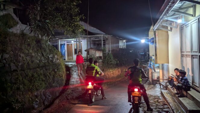 
					Polres Tegal Monitoring dan Pengamanan Lokasi Bencana Tanah Gerak