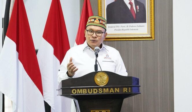 
					Pimpinan Ombudsman RI, Robert Na Endi Jaweng