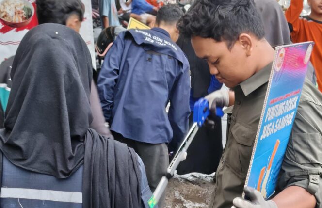 
					Suasana kegiatan NGASIH di depan kampus 1& 2. (Dok. Media hw ums)
