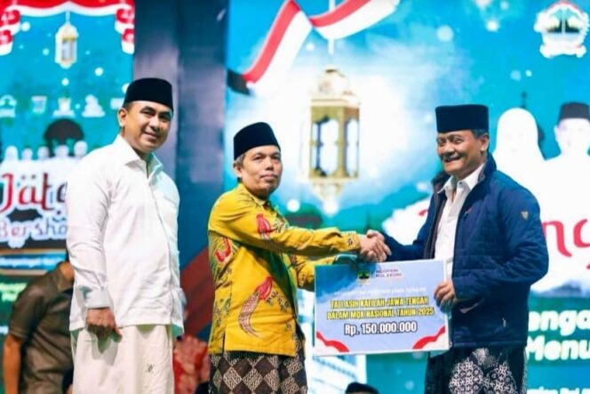 
					Setahun Pesantren Obah Luthfi–Yasin: 230 Ribu Guru Agama Terima Insentif, 2.000 Hafiz Dapat Tali Asih
