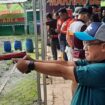 Sebanyak 12 jurnalis Jateng–DIY mengikuti pelatihan menembak di Lapangan Tembak Jatidiri Semarang dalam Yamaha Media Gathering sambil ngabuburit Ramadan.