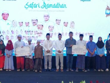 PT Pegadaian Kanwil XI Semarang salurkan santunan kepada 20 anak yatim piatu di pondok pesantren dan panti asuhan sebagai bagian Safari Ramadhan 2026.