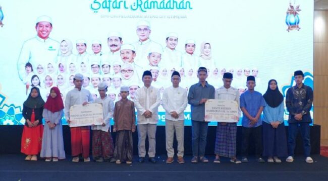 PT Pegadaian Kanwil XI Semarang salurkan santunan kepada 20 anak yatim piatu di pondok pesantren dan panti asuhan sebagai bagian Safari Ramadhan 2026.