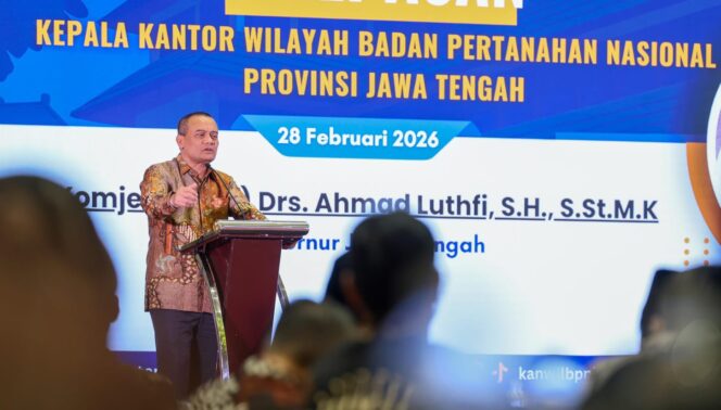 
					Jaga Lumbung Pangan, Gubernur Luthfi Tegaskan Sawah Dilindungi Tak Boleh Tergusur