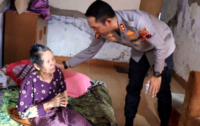 
					Bakti Sosial Polres Tegal untuk Warga Disabilitas di Lebaksiu