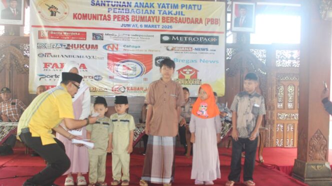 
					Ramadhan Berbagi, Komunitas Pers Bumiayu Bersaudara Gelar Santunan Anak Yatim dan Bagikan 1.000 Paket Takjil