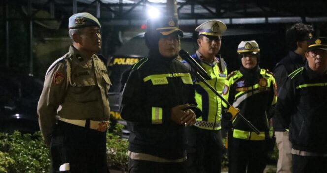 
					Kapolres Semarang Pimpin Patroli Malam Ramadan, Cegah Balap Liar hingga Perang Sarung