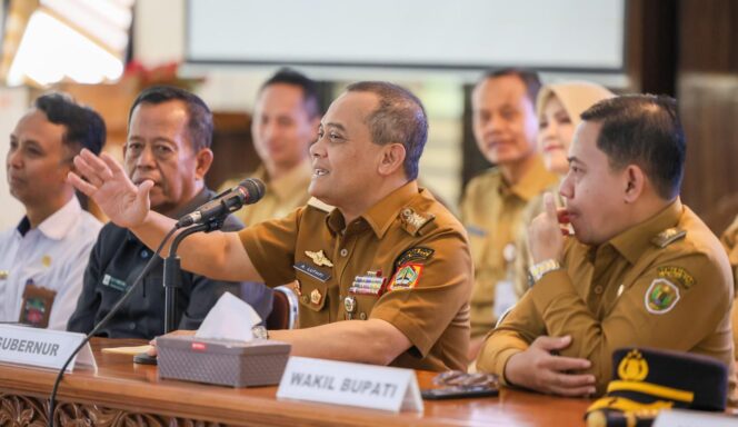 
					Gubernur Luthfi Tekankan Pelayanan Publik Tetap Optimal di Pekalongan