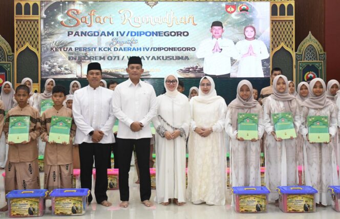 
					Safari Ramadan di Korem 071/Wijayakusuma, Pangdam IV/Diponegoro Pererat Silaturahmi dan Berbagi dengan Anak Yatim