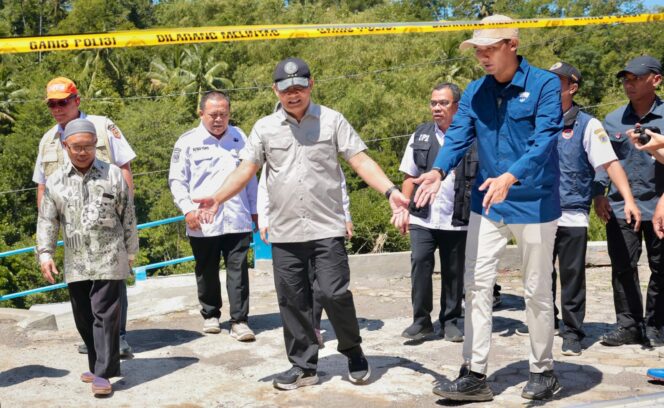 
					Gubernur Jateng Tinjau Longsor di Cilibur Brebes, Perbaikan Jalan dan Sekolah Dipercepat