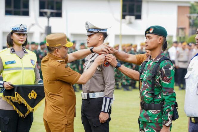
					Polda Jateng Gelar Pasukan Operasi Ketupat Candi 2026