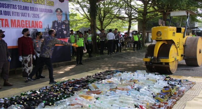 
					Polresta Magelang Hancurkan Ribuan Botol Miras untuk Jaga Kondusivitas Ramadan
