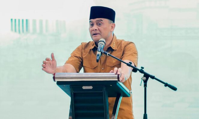 
					Gubernur Ahmad Luthfi Tanggapi OTT KPK di Cilacap: Sudah Saya Ingatkan Berulang Kali