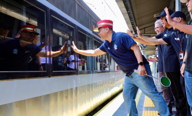 
					Ahmad Luthfi Berangkatkan 648 Pemudik Gratis via Kereta Api dari Jakarta ke Jateng