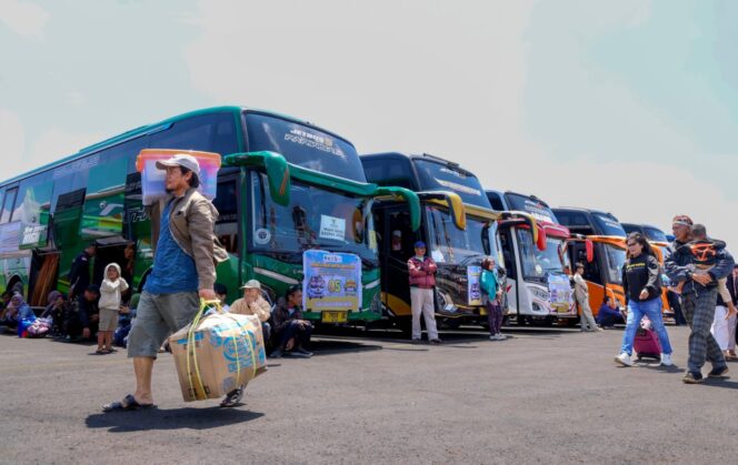 
					BMKG Imbau Pemudik Jateng Pilih Waktu Pagi, Waspadai Jalur Pegunungan
