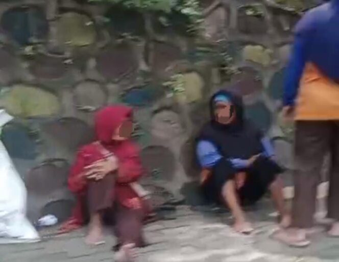
					Manusia Karung Marak Jelang Lebaran 2026, Penuhi Titik Strategis di Kota Semarang